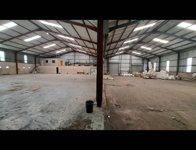2,250M² FACTORY TO LET IN ALTON
